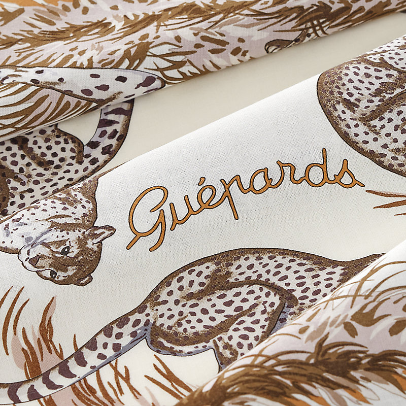 Guepards scarf 80 | Hermès USA